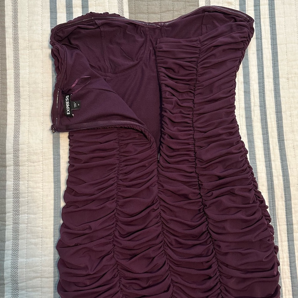 Express | Strapless Ruched Mesh Mini Dress Size M - Picture 8 of 9